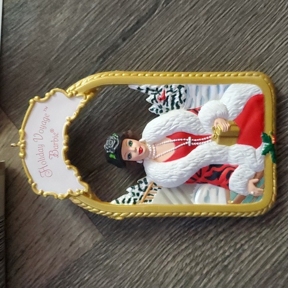 NEW - Vintage Hallmark 1998 Holiday Voyage Barbie Keepsake Ornament - Picture 2 of 10